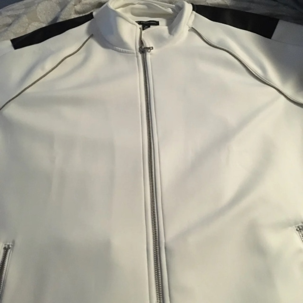 Brand New Men’s 3XL White /Black INC Jacket